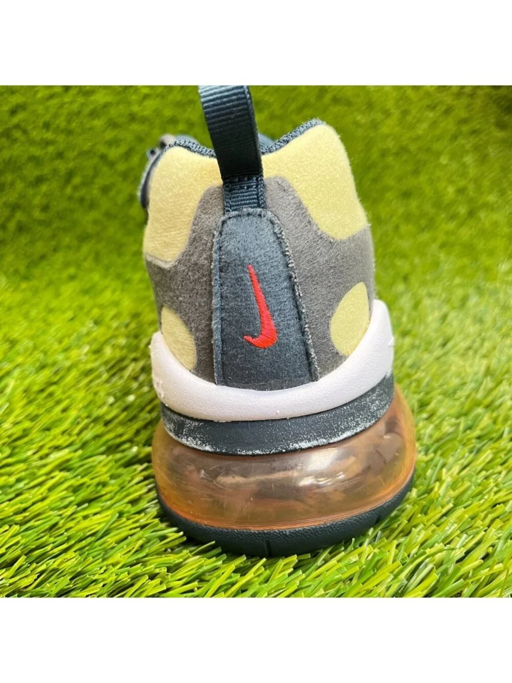 Nike Air Max 270 React Boys Size 5.5Y Gray Beige Athletic Running Shoes Sneakers
